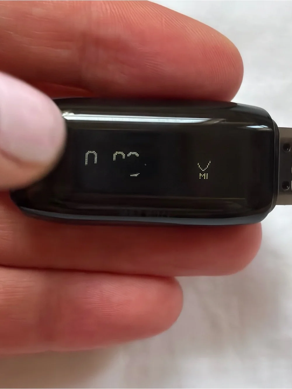 Virgin Pulse Max Buzz Fitness Activity HR Tracker USB Watch with Blue Black Band